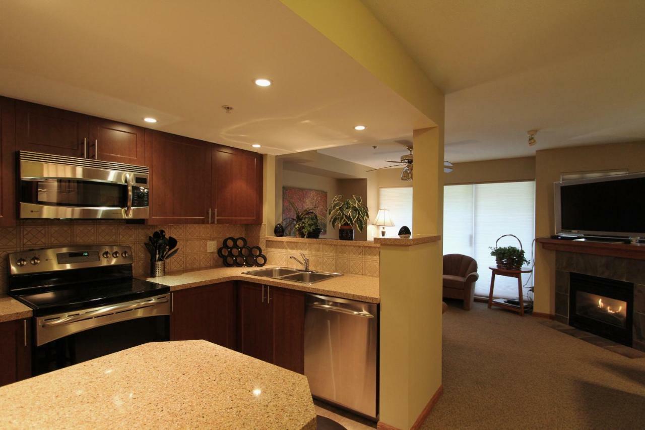 Lagoons Condos By Whistler Retreats Екстер'єр фото
